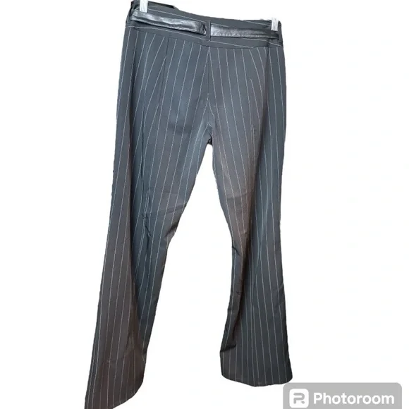 Jou Jou pinstripe slacks with zipper pockets and faux leather belt - Picture 3 of 5